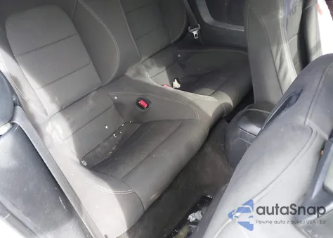 2015 Ford Mustang V6 from USA, damaged, VIN 1FATP8EM8F5356202